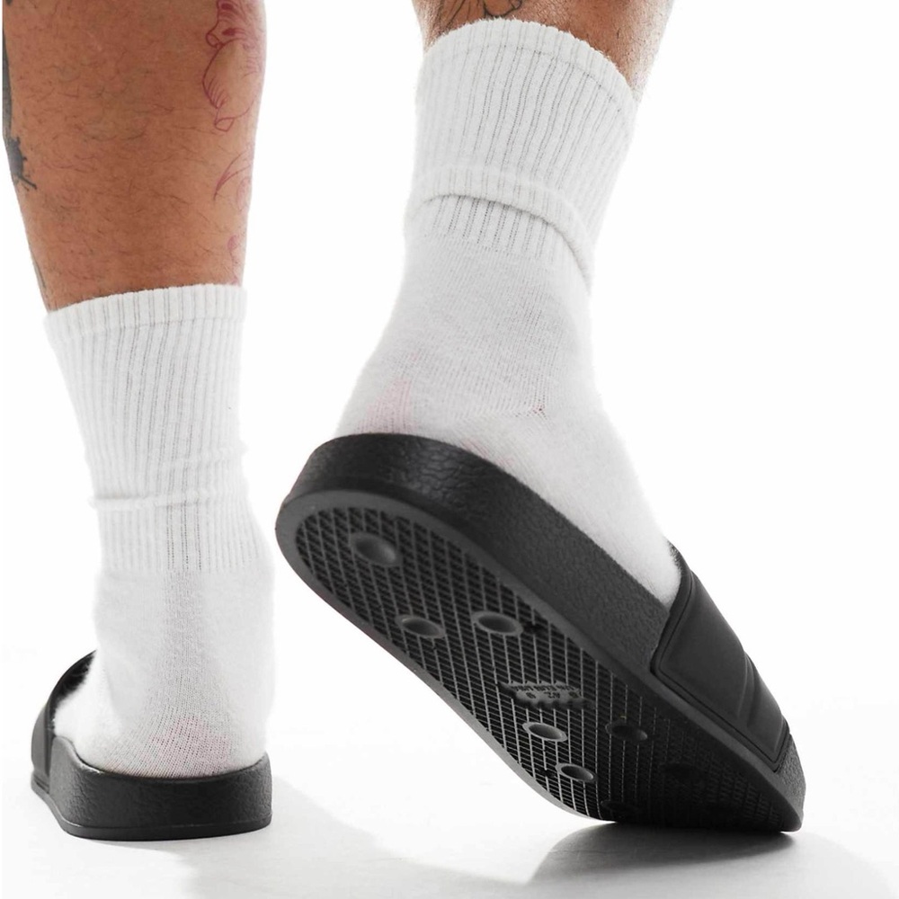 ASOS DESIGN • Sliders In Black - Picture 7 of 9